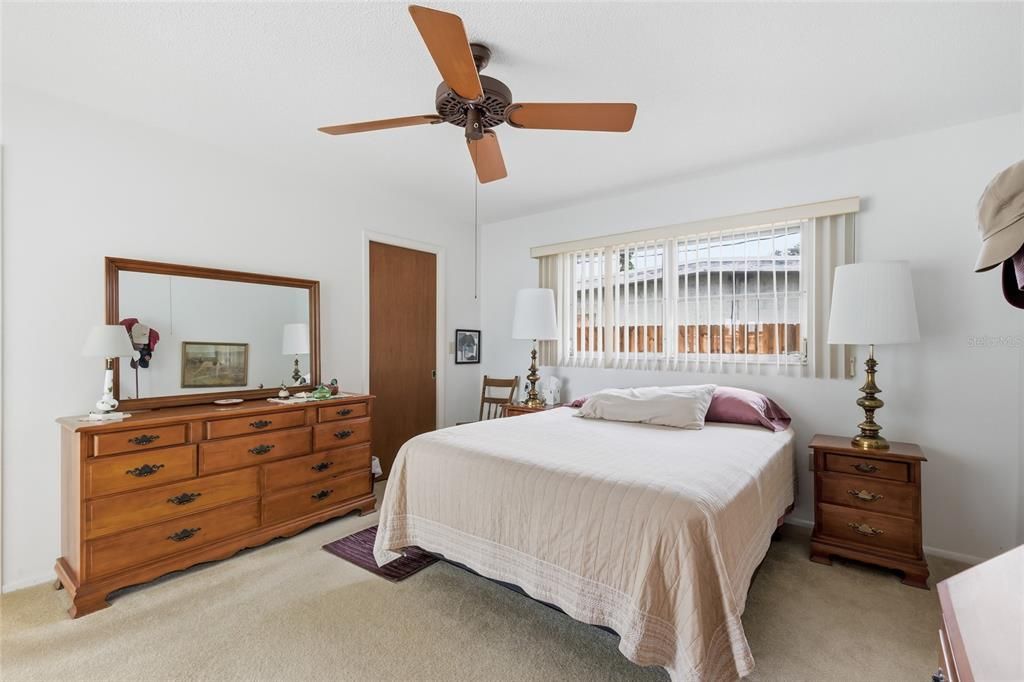 待售: $477,000 (2 贝兹, 2 浴室, 1606 平方英尺)