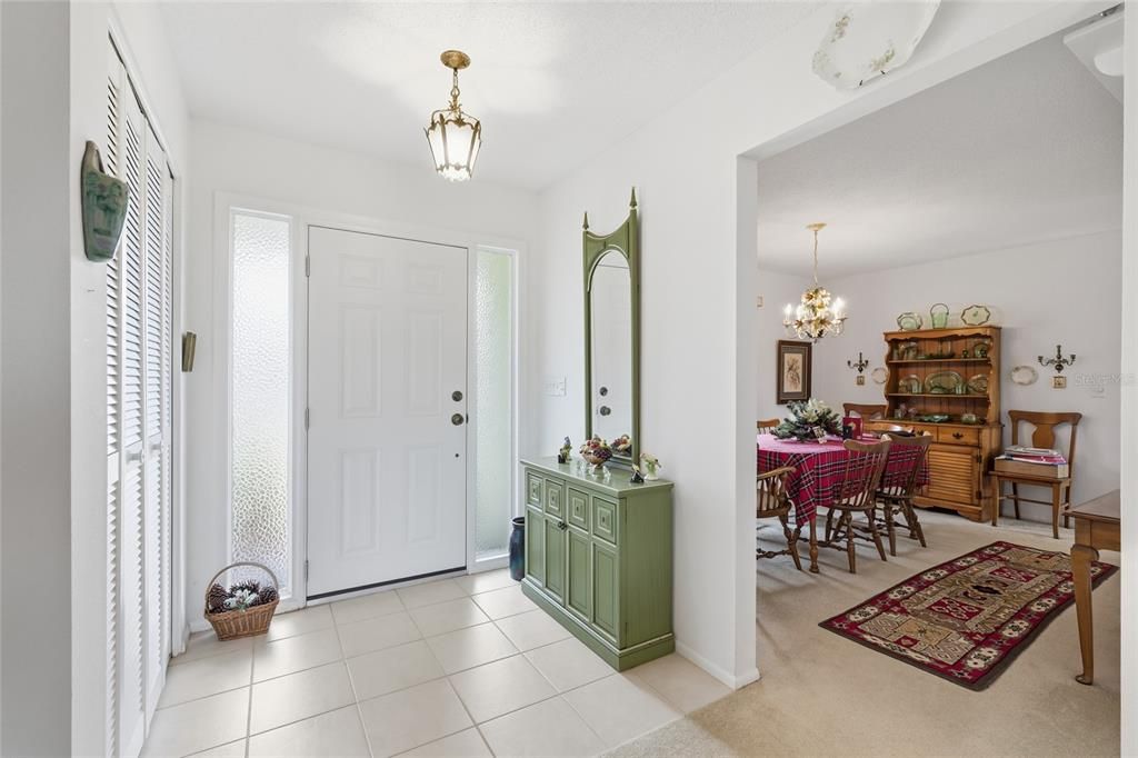 待售: $477,000 (2 贝兹, 2 浴室, 1606 平方英尺)