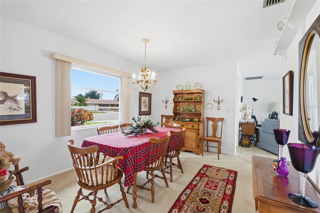 待售: $477,000 (2 贝兹, 2 浴室, 1606 平方英尺)