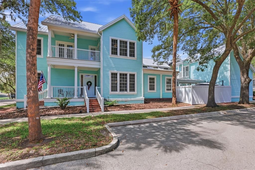 For Sale: $775,000 (4 beds, 4 baths, 2734 Square Feet)