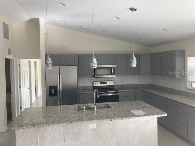 For Sale: $310,000 (3 beds, 2 baths, 1437 Square Feet)