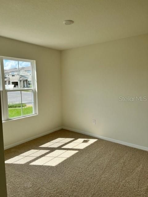 En Renta: $1,950 (4 camas, 2 baños, 1828 Pies cuadrados)