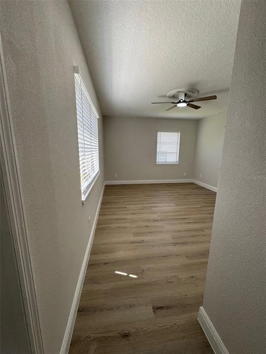 出租: $2,500 (3 贝兹, 2 浴室, 1415 平方英尺)