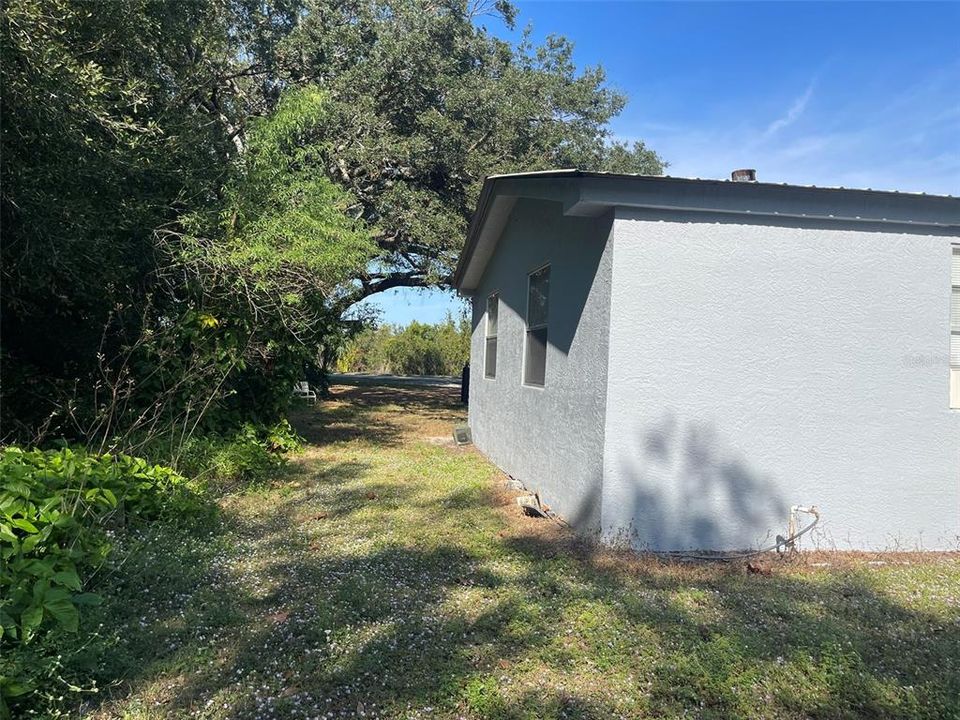 For Sale: $197,000 (3 beds, 2 baths, 1404 Square Feet)