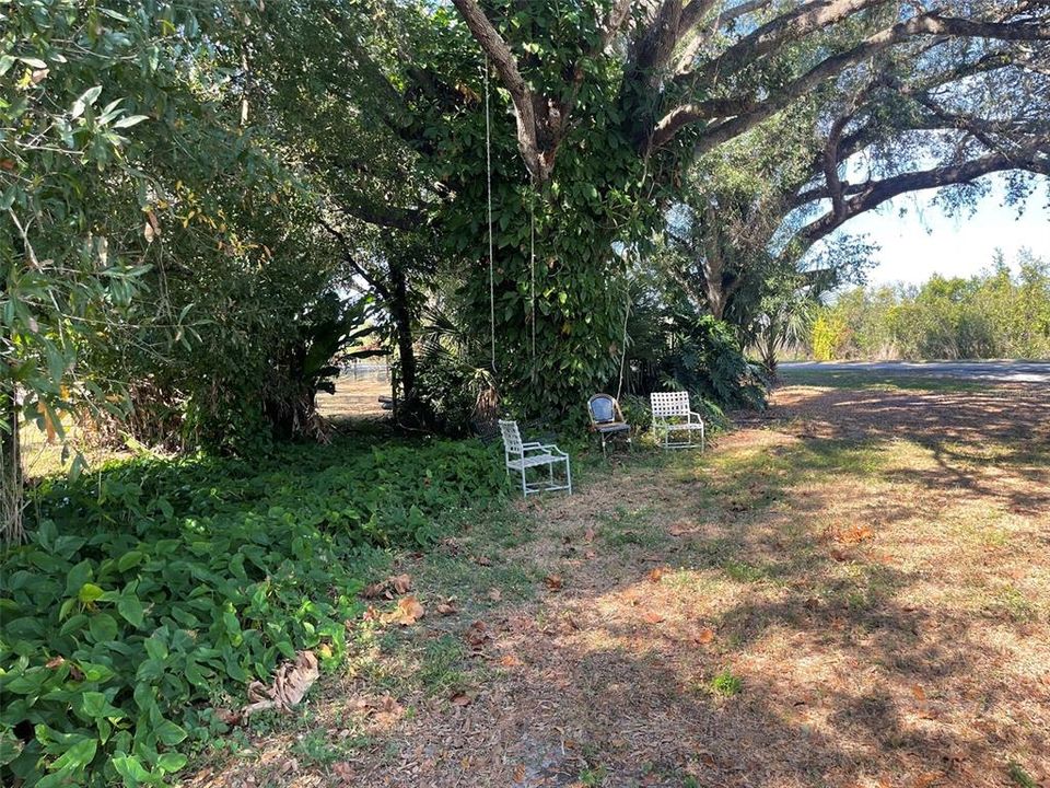 For Sale: $197,000 (3 beds, 2 baths, 1404 Square Feet)