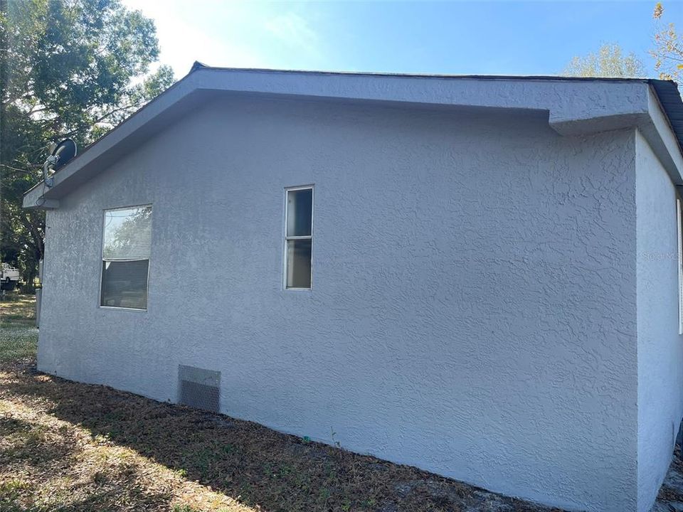 For Sale: $197,000 (3 beds, 2 baths, 1404 Square Feet)