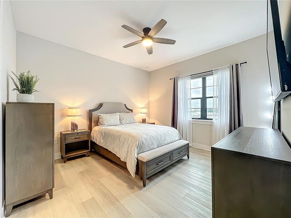 待售: $1,400,000 (4 贝兹, 4 浴室, 3912 平方英尺)