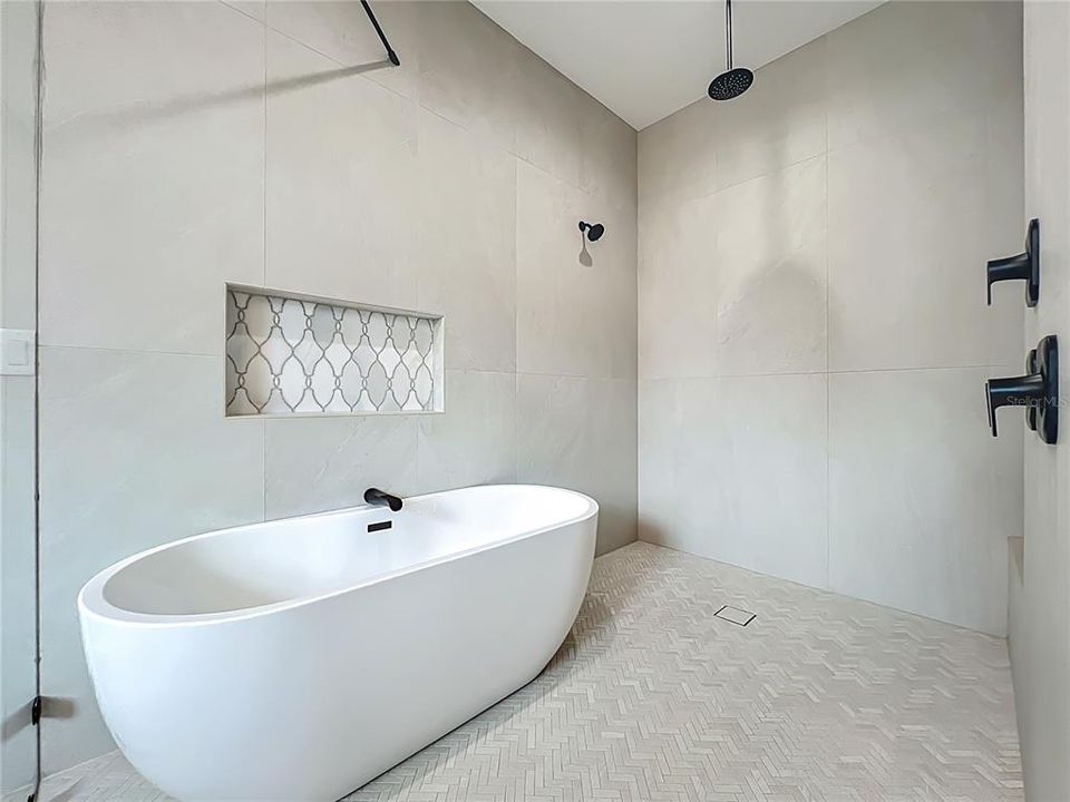 待售: $1,400,000 (4 贝兹, 4 浴室, 3912 平方英尺)