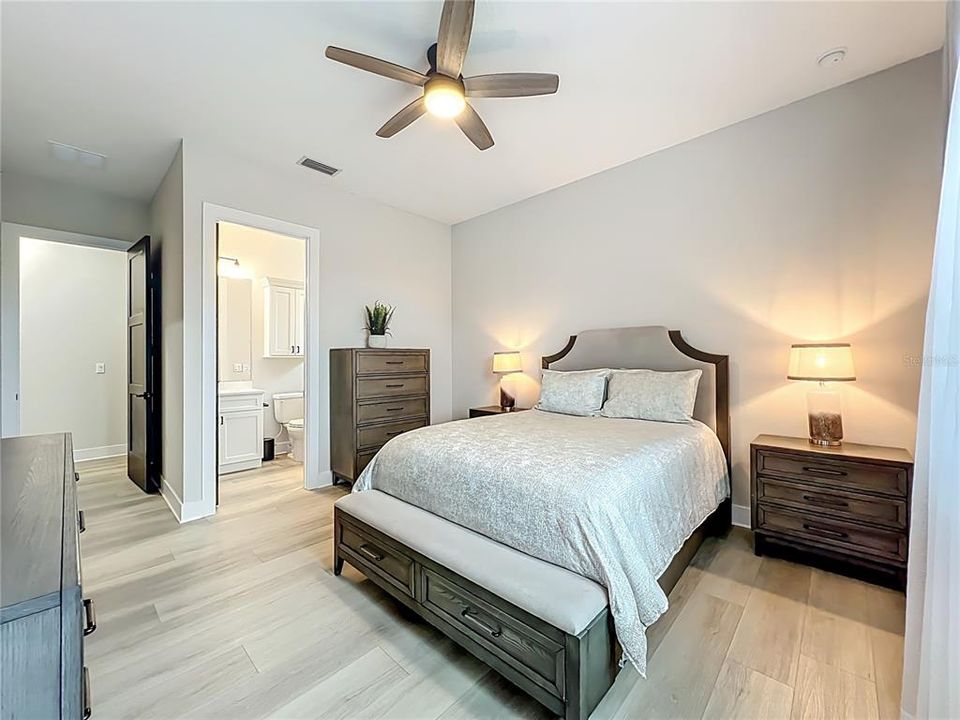 待售: $1,400,000 (4 贝兹, 4 浴室, 3912 平方英尺)