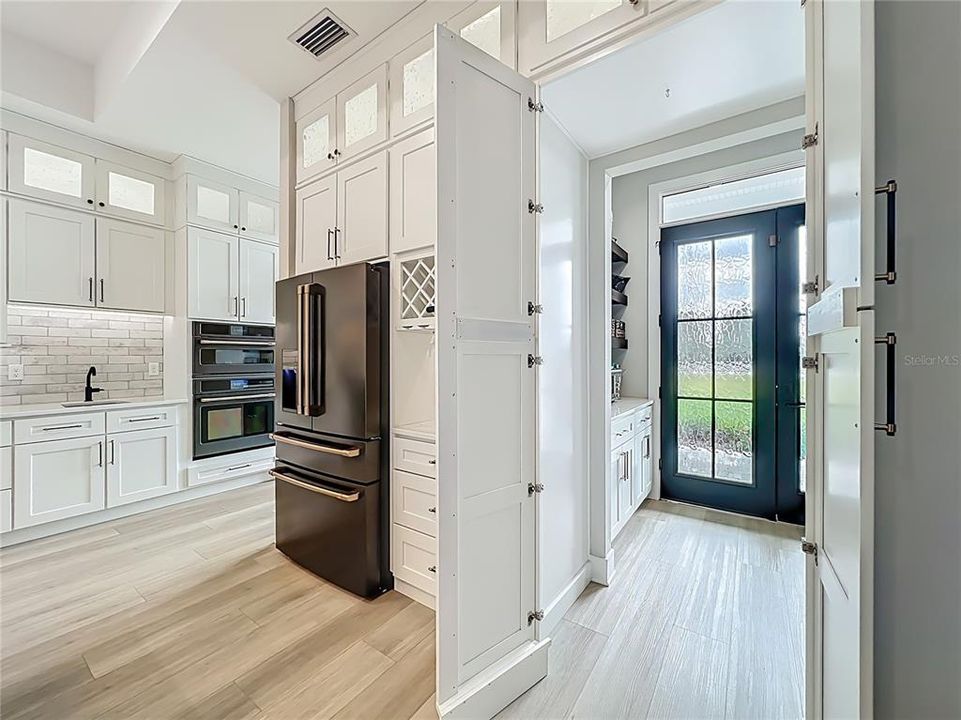 待售: $1,400,000 (4 贝兹, 4 浴室, 3912 平方英尺)