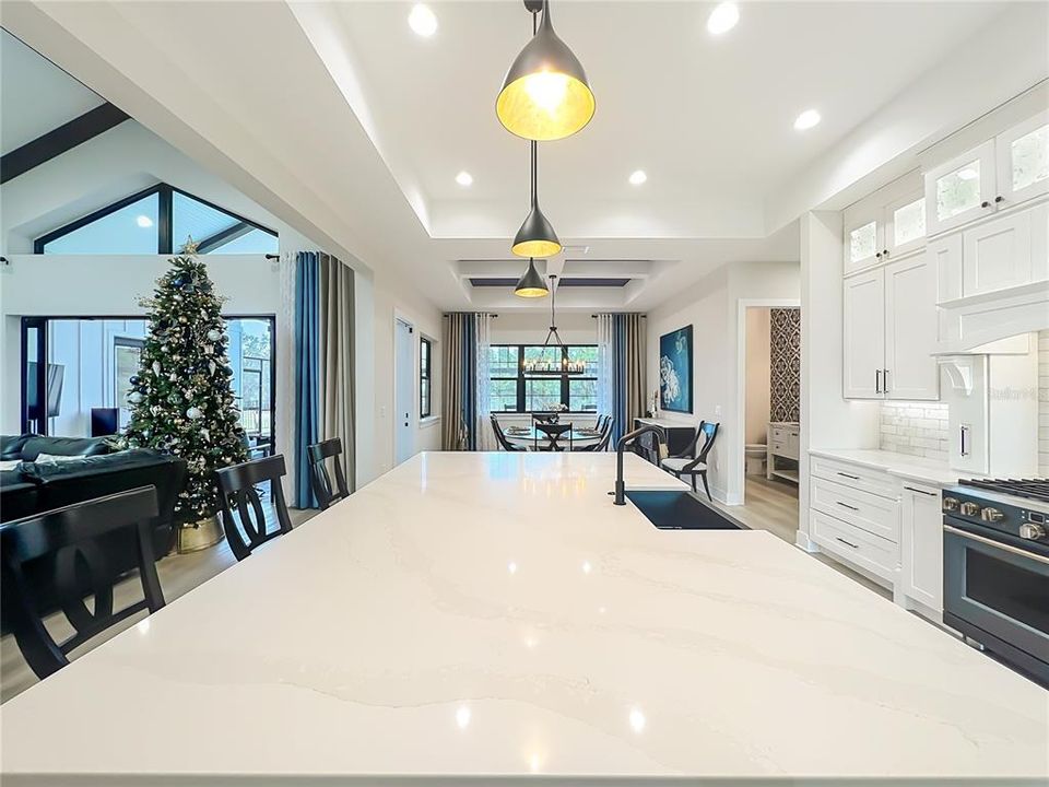 待售: $1,400,000 (4 贝兹, 4 浴室, 3912 平方英尺)