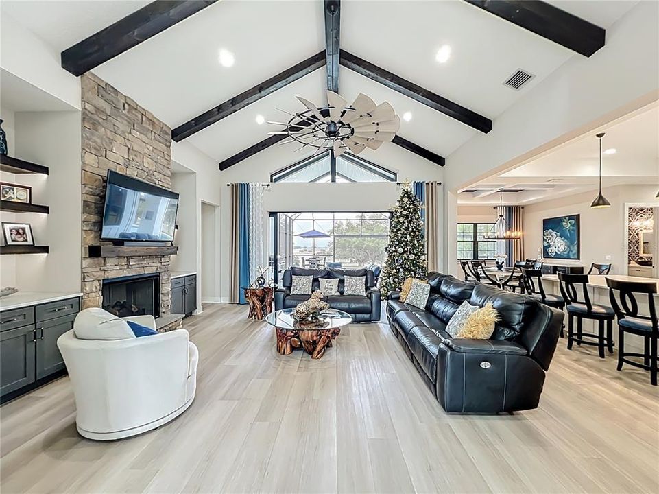 待售: $1,400,000 (4 贝兹, 4 浴室, 3912 平方英尺)