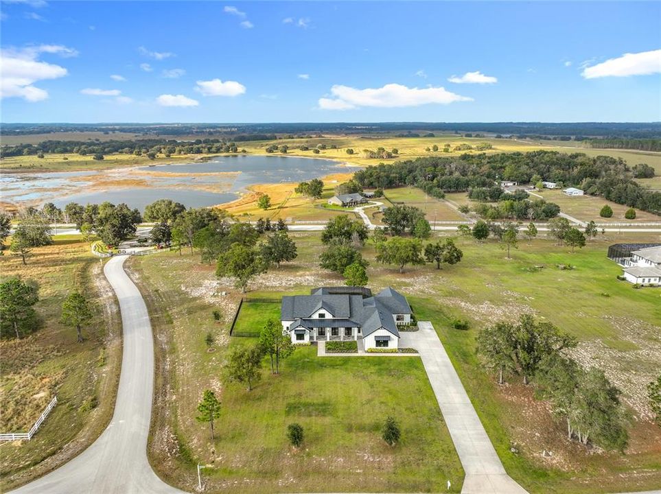 待售: $1,400,000 (4 贝兹, 4 浴室, 3912 平方英尺)