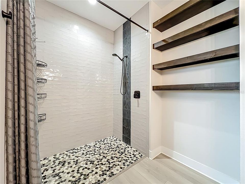 待售: $1,400,000 (4 贝兹, 4 浴室, 3912 平方英尺)