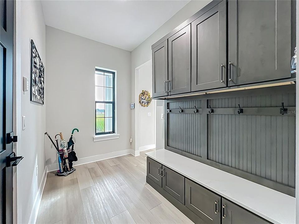 待售: $1,400,000 (4 贝兹, 4 浴室, 3912 平方英尺)