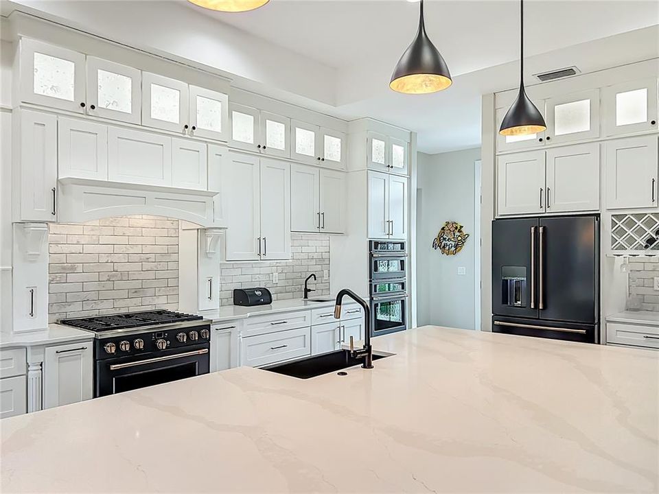 待售: $1,400,000 (4 贝兹, 4 浴室, 3912 平方英尺)