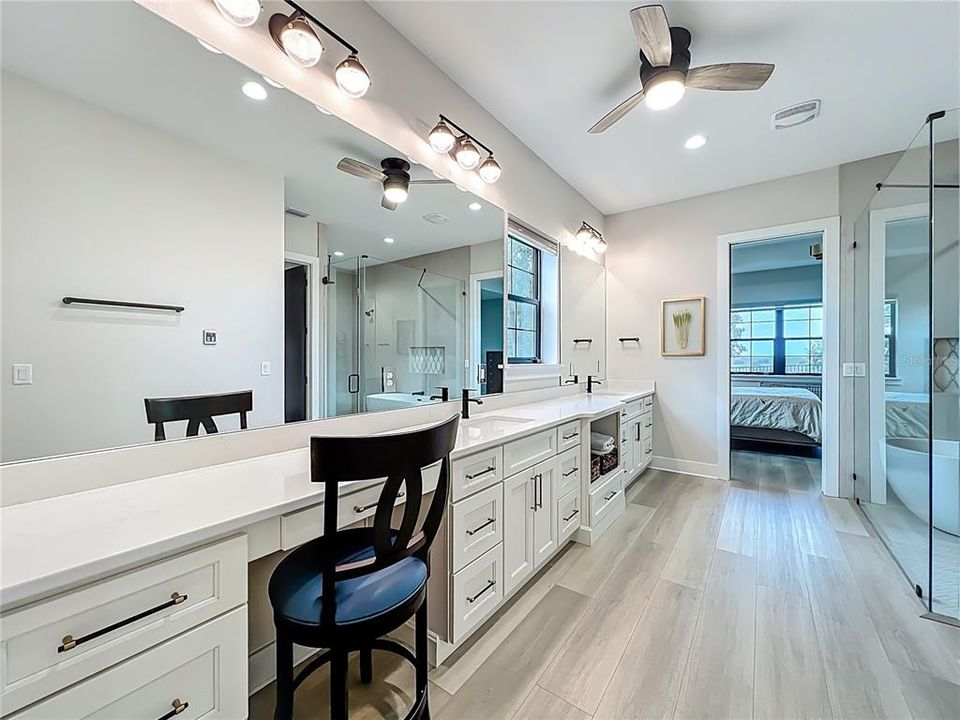 待售: $1,400,000 (4 贝兹, 4 浴室, 3912 平方英尺)