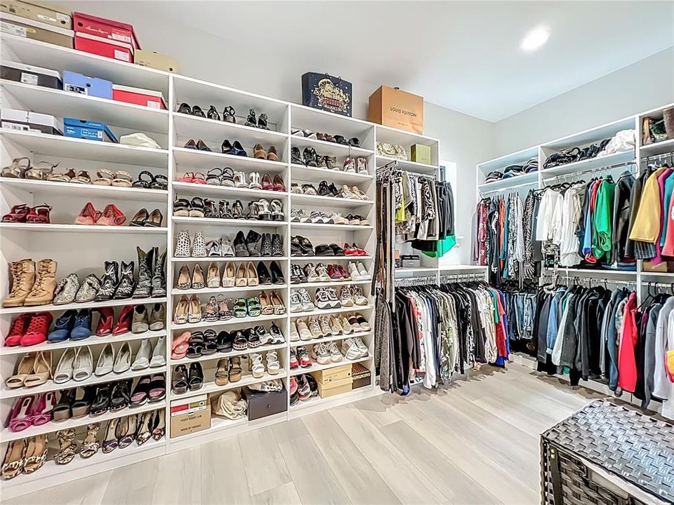 待售: $1,400,000 (4 贝兹, 4 浴室, 3912 平方英尺)