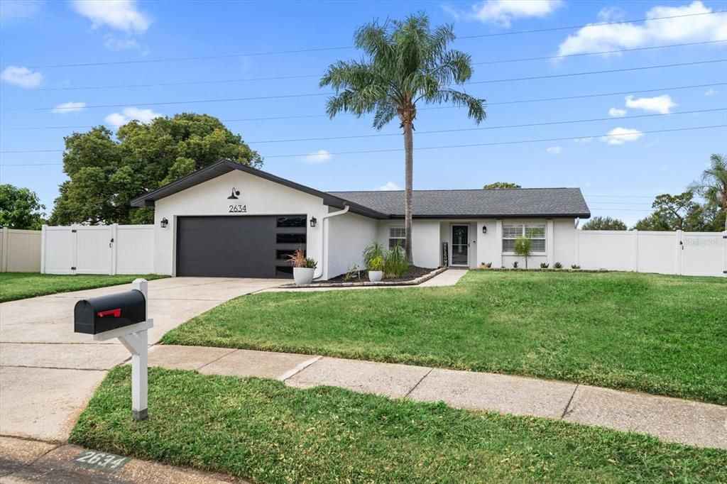 For Sale: $675,000 (3 beds, 2 baths, 1639 Square Feet)