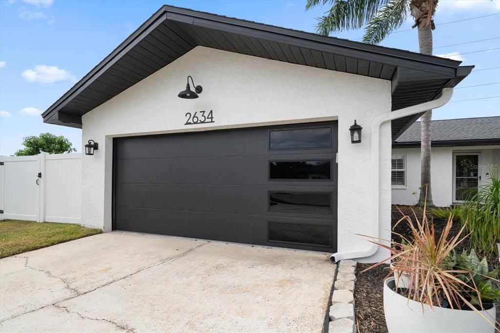 For Sale: $675,000 (3 beds, 2 baths, 1639 Square Feet)