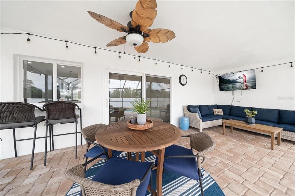 For Sale: $675,000 (3 beds, 2 baths, 1639 Square Feet)