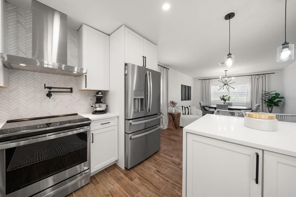 For Sale: $675,000 (3 beds, 2 baths, 1639 Square Feet)