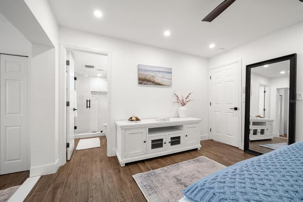 For Sale: $675,000 (3 beds, 2 baths, 1639 Square Feet)