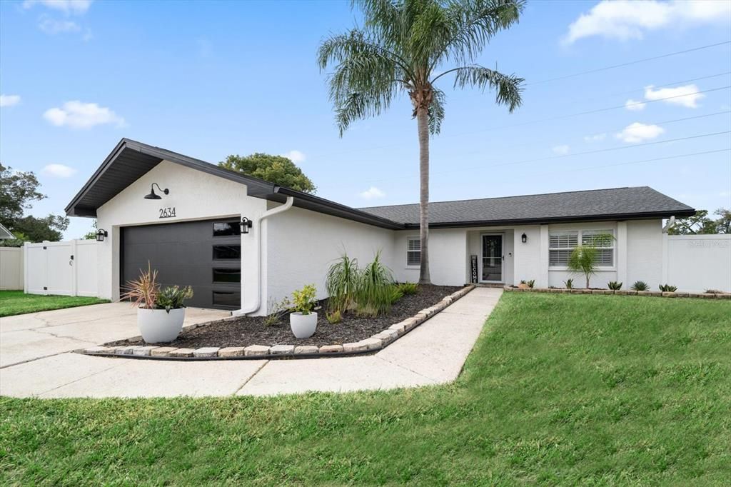 For Sale: $675,000 (3 beds, 2 baths, 1639 Square Feet)