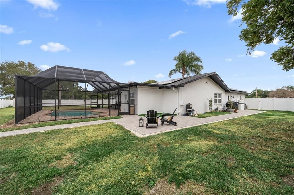 For Sale: $675,000 (3 beds, 2 baths, 1639 Square Feet)