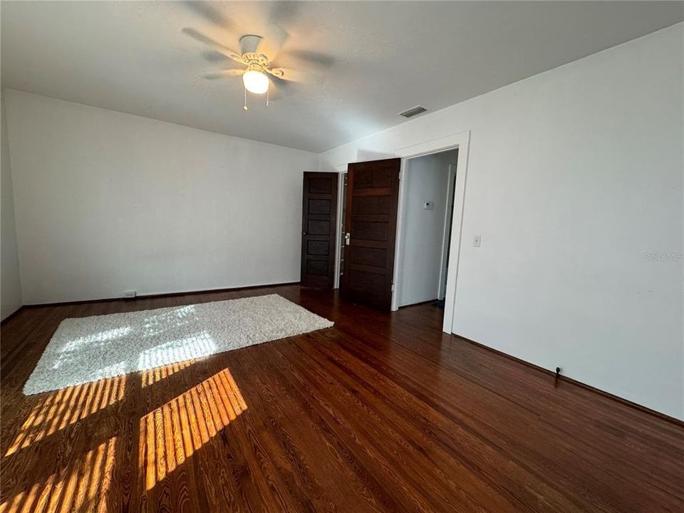 出租: $1,600 (2 贝兹, 2 浴室, 1544 平方英尺)