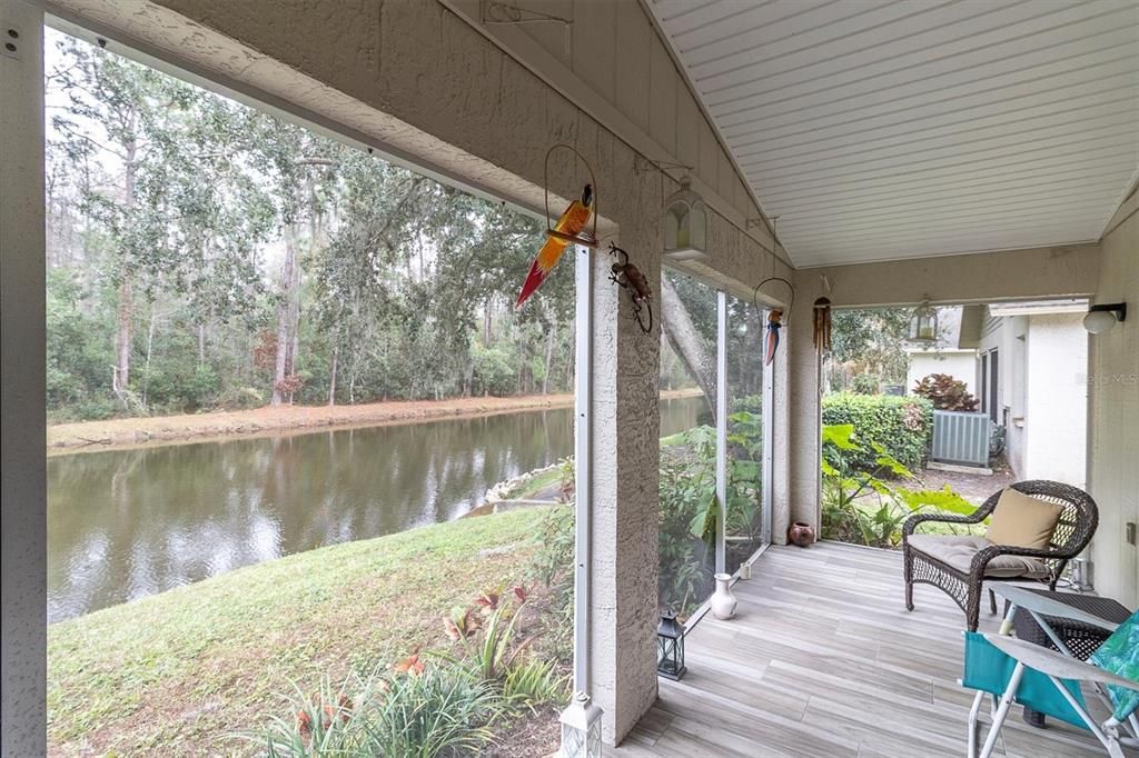 На продажу: $294,900 (2 спален, 2 ванн, 1261 Квадратных фут)