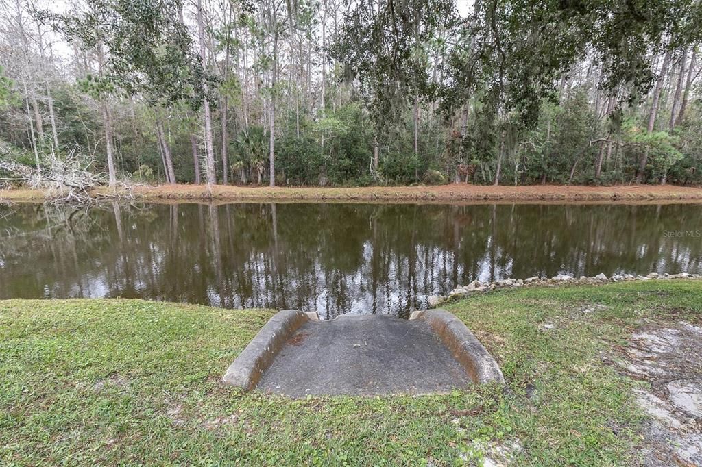 На продажу: $294,900 (2 спален, 2 ванн, 1261 Квадратных фут)