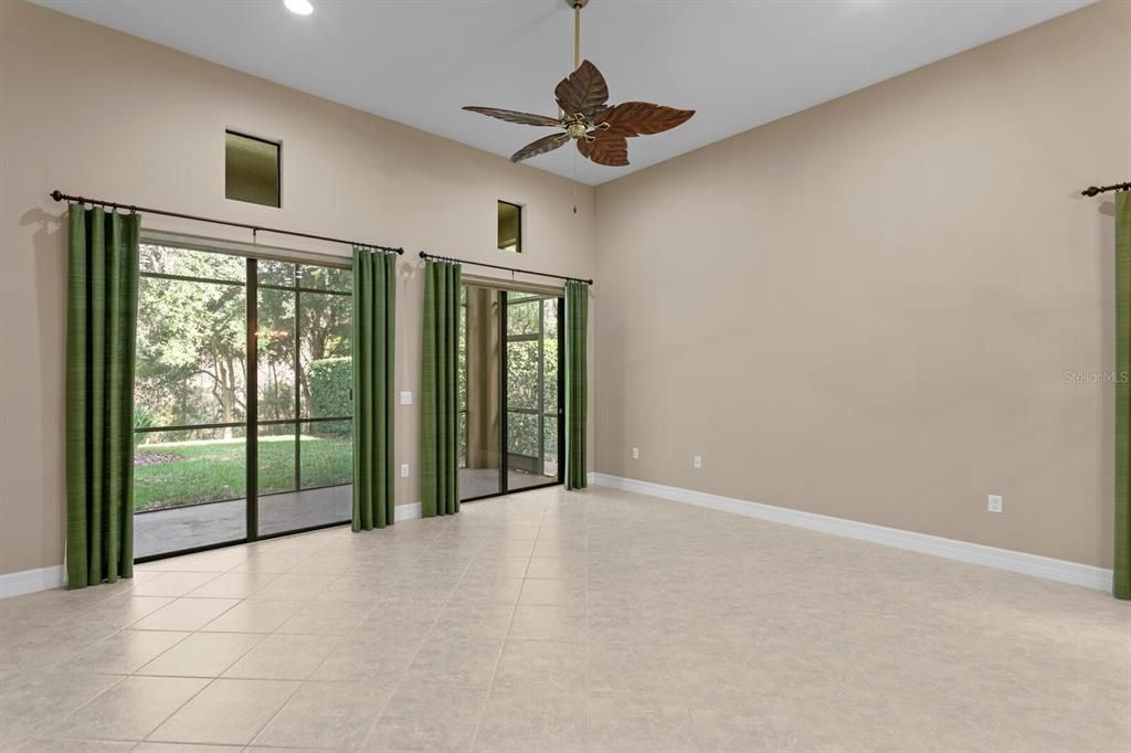 На продажу: $435,000 (3 спален, 2 ванн, 1861 Квадратных фут)