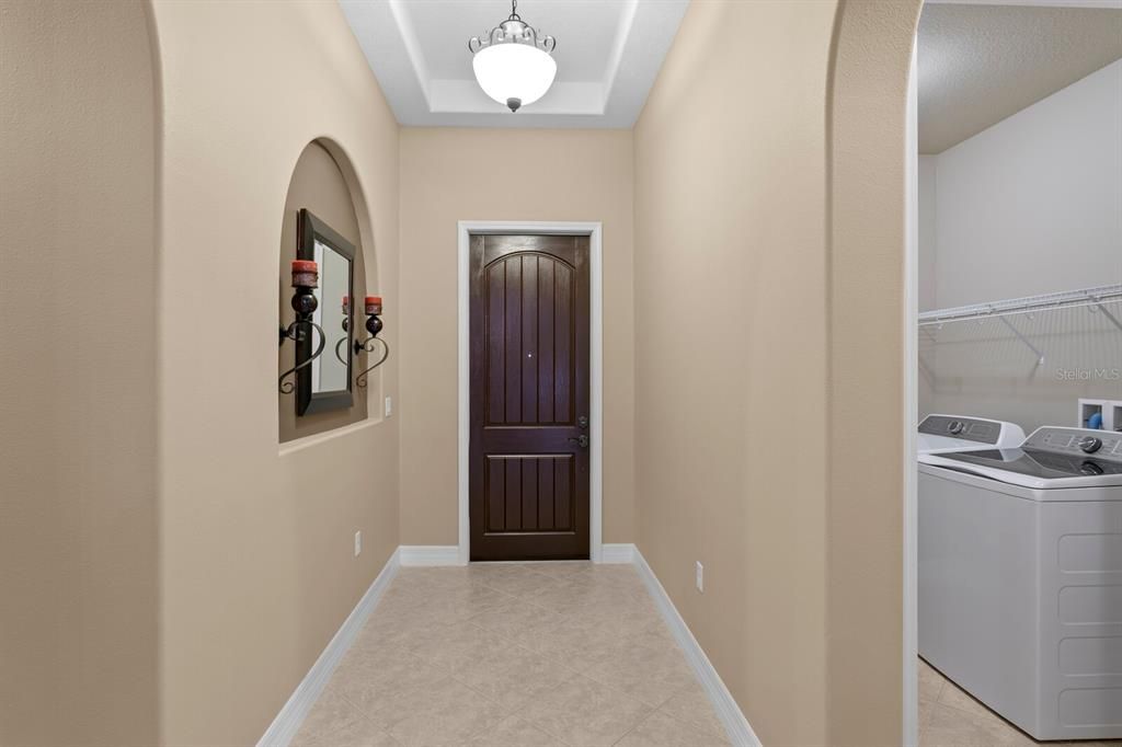 На продажу: $435,000 (3 спален, 2 ванн, 1861 Квадратных фут)