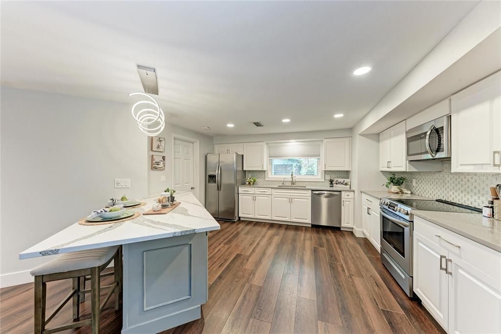 На продажу: $739,500 (3 спален, 2 ванн, 1887 Квадратных фут)