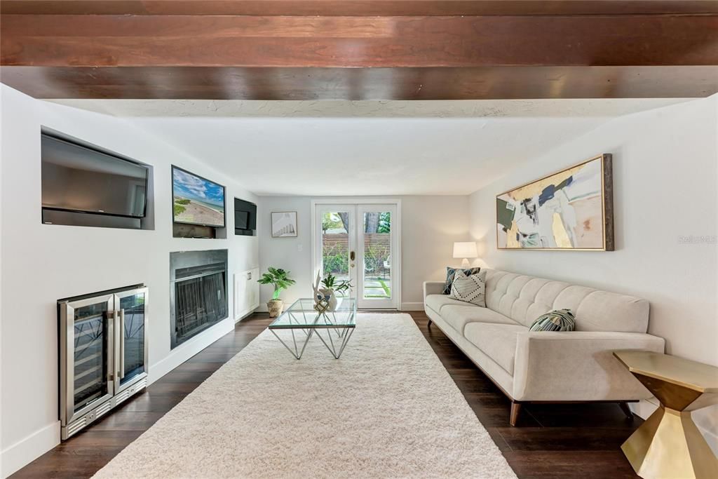 На продажу: $739,500 (3 спален, 2 ванн, 1887 Квадратных фут)