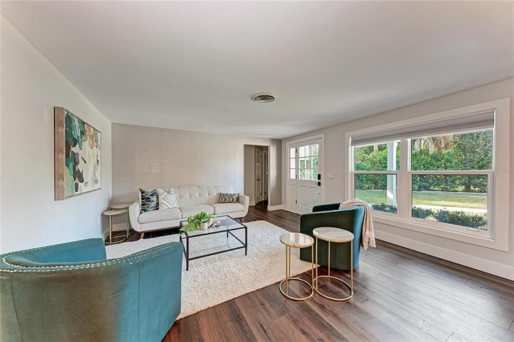 На продажу: $739,500 (3 спален, 2 ванн, 1887 Квадратных фут)