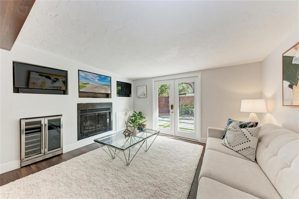 На продажу: $739,500 (3 спален, 2 ванн, 1887 Квадратных фут)