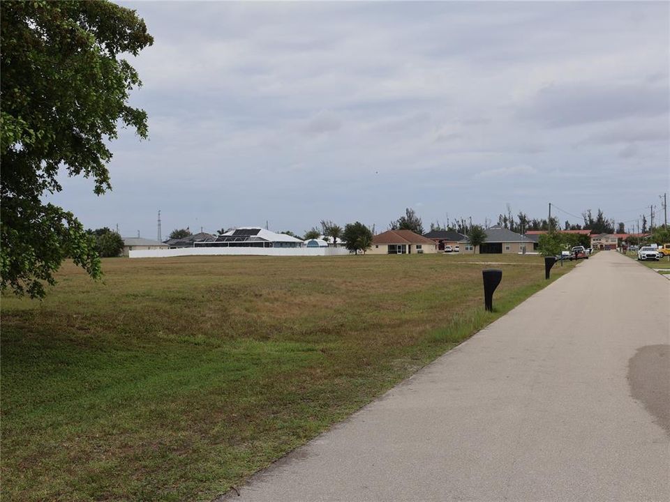 待售: $75,000 (0.23 acres)