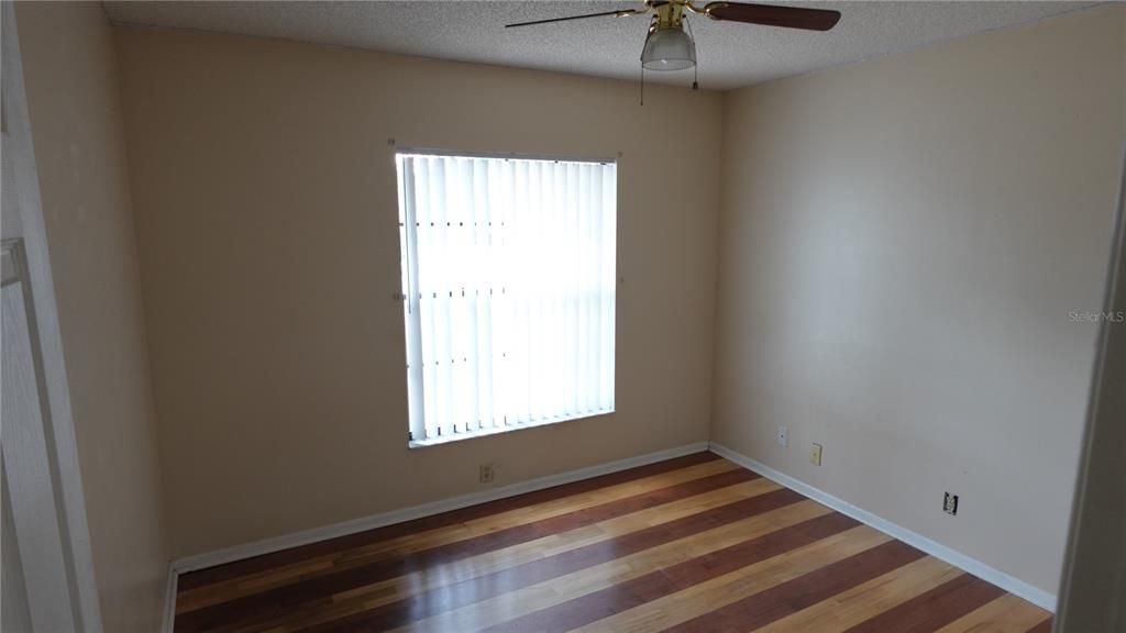 For Sale: $459,000 (5 beds, 2 baths, 2021 Square Feet)