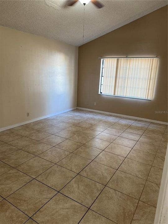 For Sale: $459,000 (5 beds, 2 baths, 2021 Square Feet)