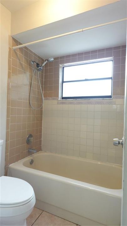 For Sale: $459,000 (5 beds, 2 baths, 2021 Square Feet)