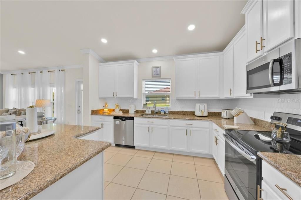 For Sale: $368,000 (3 beds, 2 baths, 1920 Square Feet)