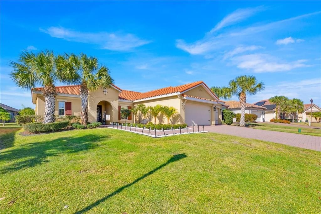 For Sale: $368,000 (3 beds, 2 baths, 1920 Square Feet)