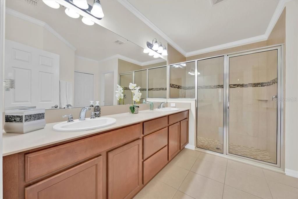 For Sale: $368,000 (3 beds, 2 baths, 1920 Square Feet)