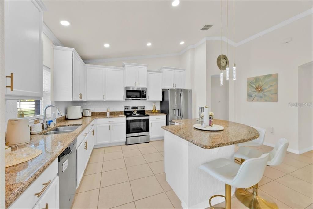 For Sale: $368,000 (3 beds, 2 baths, 1920 Square Feet)