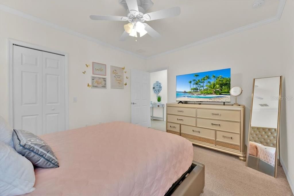 For Sale: $368,000 (3 beds, 2 baths, 1920 Square Feet)