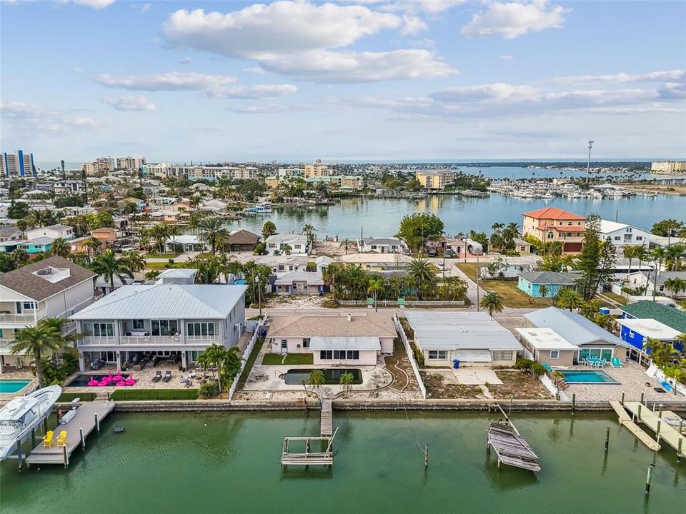 En Venta: $875,000 (3 camas, 2 baños, 2028 Pies cuadrados)