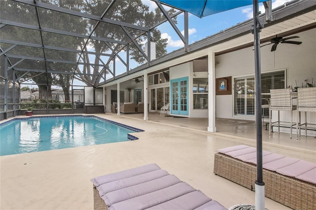 Active With Contract: $649,900 (4 beds, 2 baths, 2279 Square Feet)