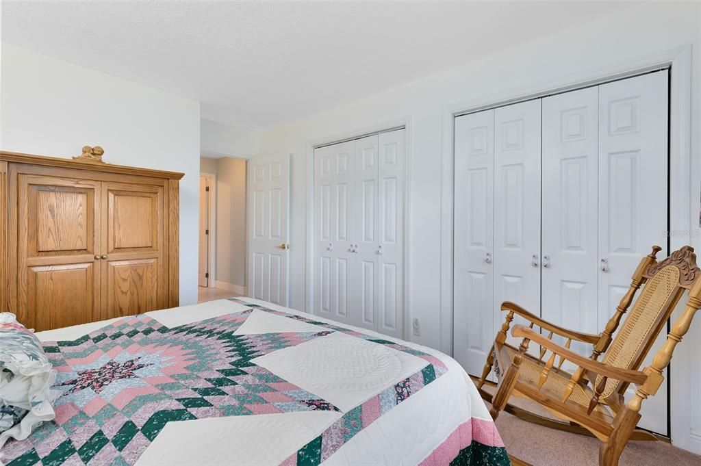 For Sale: $297,500 (2 beds, 2 baths, 1382 Square Feet)